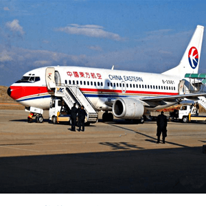 长沙空运公司航空快运业稳步发展的原因是什么？